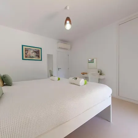 Σπίτι διακοπών Charming Villa, Close To The Beach, Pool Olhos De Agua Olhos de Αgua